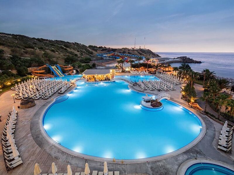 Acapulco Resort Hotel