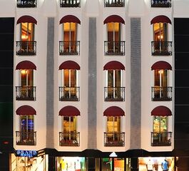 Grand Center Boutique Hotel