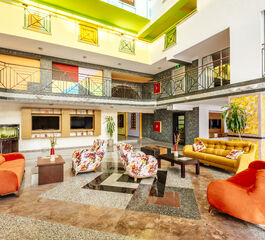 City Royal Hotel 