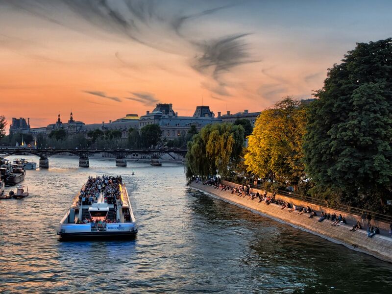 Mega Benelüx & Paris & Colmar & Köln Turu Pegasus Havayolları ile 7 Gece 8 Gün (CRL-CRL) IS001 Öğlen Gidiş
