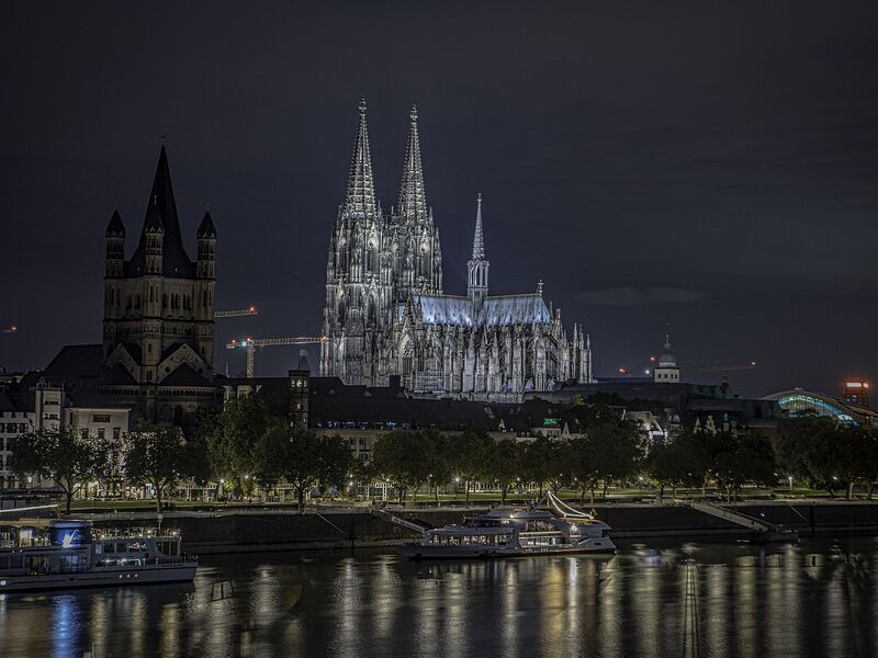 Mega Benelüx & Paris & Colmar & Köln Turu Pegasus Havayolları ile 7 Gece 8 Gün (CRL-CRL) IS001 Öğlen Gidiş