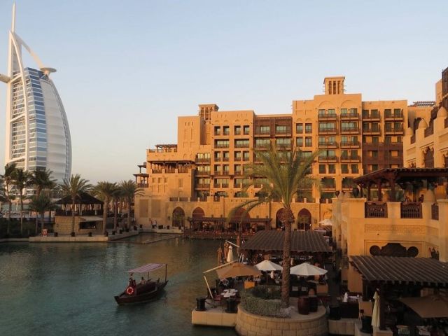 ÇÖL ÇİÇEĞİ DUBAİ & ABU DHABİ TURU // SÖMESTR ÖZE