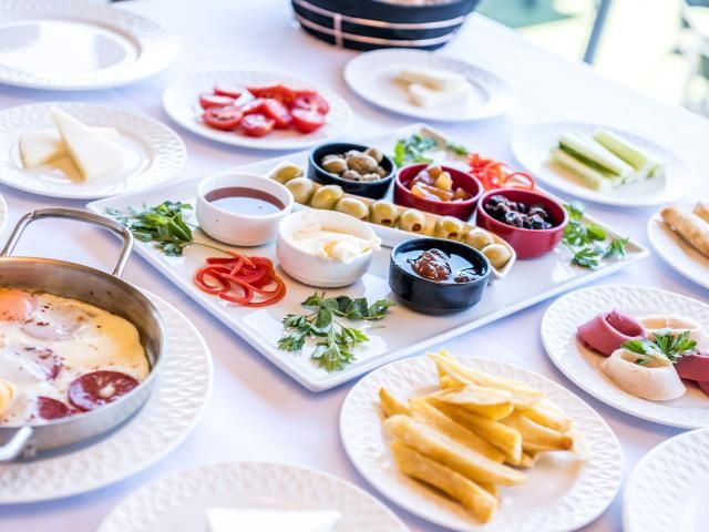 Demet Akalın Konserli Riverside Garden Resort Tatili | Uçak + Otel + Transfer | 3 Gece 4 Gün | 1 Çocuk Ücretsiz