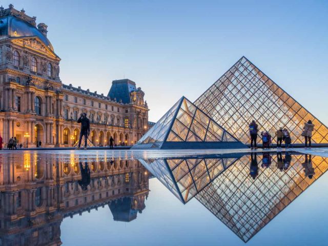 İstanbul Çıkışlı 3 Gece 4 gün Paris