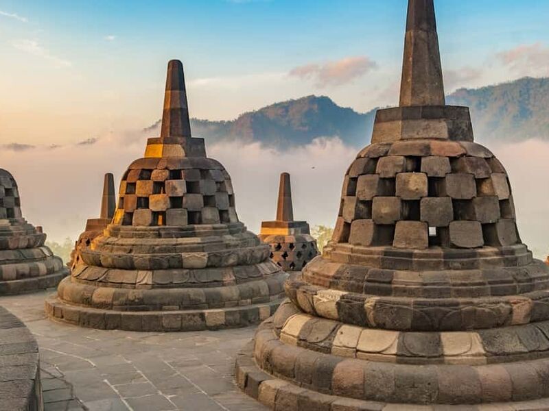 Endonezya - Malezya - Bali Turu THY İle 9 Gece 11 Gün