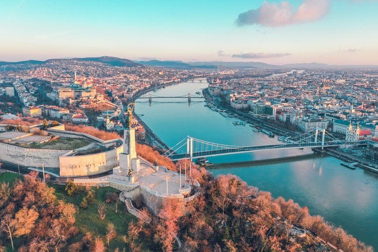 PGS HY İle Grand Orta Avrupa & Hallstatt ve Salzburg Turu - BUD-PRG
