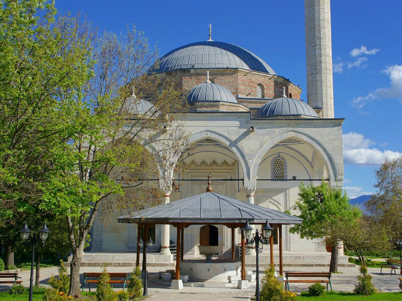 Balkan Güzelleri Ajet Havayolları ile Kosova Makedonya Turu