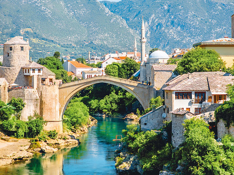 Balkan Güzelleri Ajet Havayolları ile Kosova Makedonya Turu