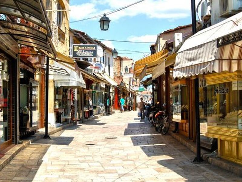 Balkan Güzelleri Ajet Havayolları ile Kosova Makedonya Turu
