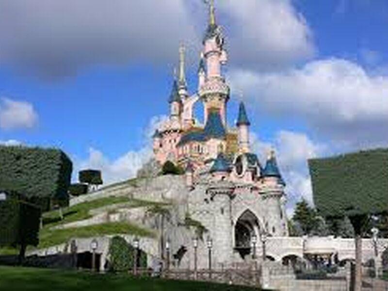 İzmir'den Direkt Sefer ile Köln & Lüksemburg & Paris & Disneyland Turu Rotası