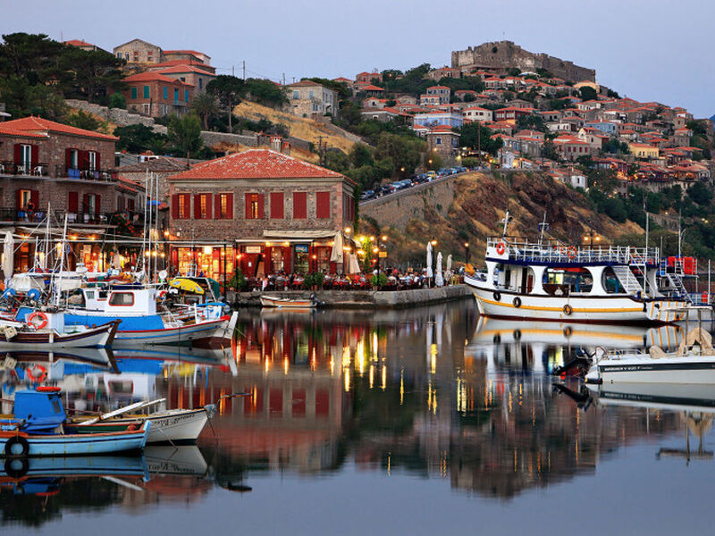 İzmir Hareketli Midilli Adası Turu 2 Gece 3 Gün 2025 IT001